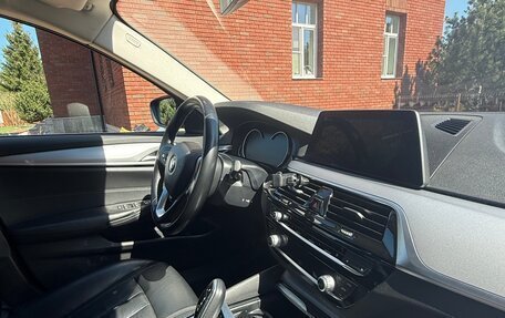 BMW 5 серия, 2018 год, 3 790 000 рублей, 16 фотография