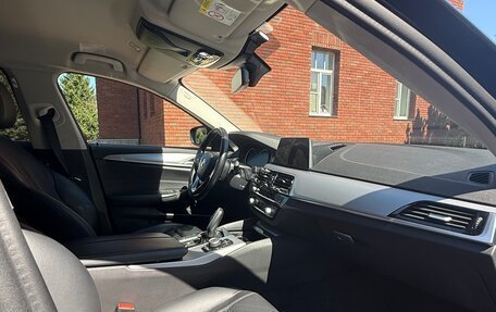 BMW 5 серия, 2018 год, 3 790 000 рублей, 15 фотография
