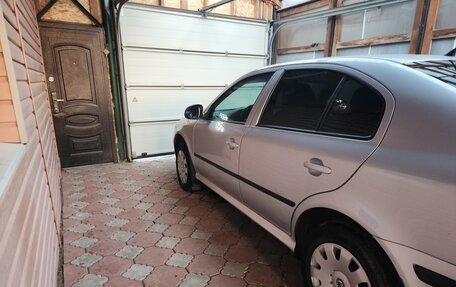 Skoda Octavia IV, 2010 год, 750 000 рублей, 3 фотография