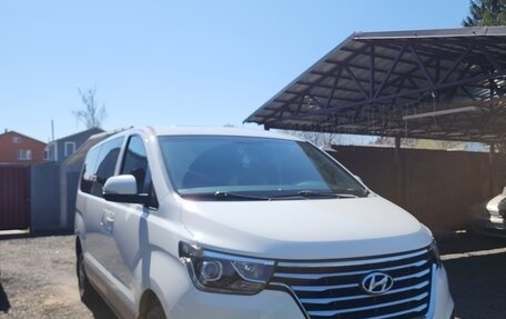 Hyundai Grand Starex Grand Starex I рестайлинг 2, 2019 год, 4 050 000 рублей, 3 фотография