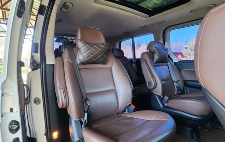 Hyundai Grand Starex Grand Starex I рестайлинг 2, 2019 год, 4 050 000 рублей, 13 фотография