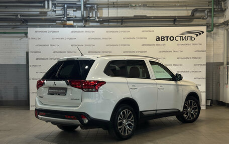 Mitsubishi Outlander III рестайлинг 3, 2015 год, 1 699 000 рублей, 5 фотография