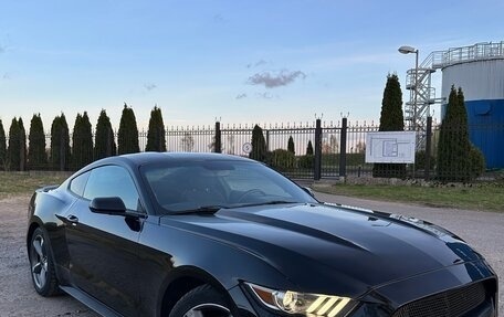 Ford Mustang VI рестайлинг, 2015 год, 2 200 000 рублей, 1 фотография