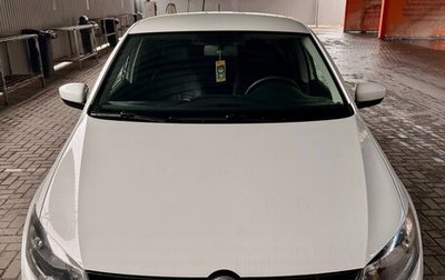 Volkswagen Polo VI (EU Market), 2015 год, 1 050 000 рублей, 1 фотография