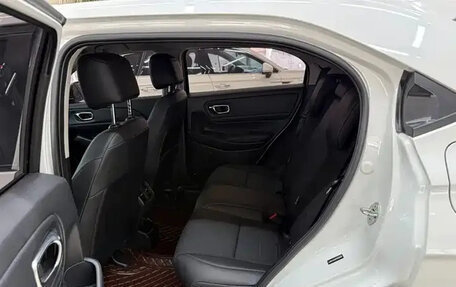 Honda Vezel, 2023 год, 1 490 000 рублей, 15 фотография