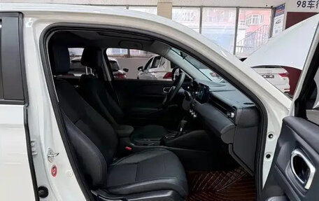 Honda Vezel, 2023 год, 1 490 000 рублей, 14 фотография