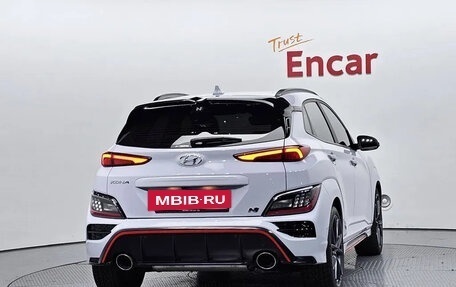 Hyundai Kona I, 2023 год, 1 560 000 рублей, 4 фотография