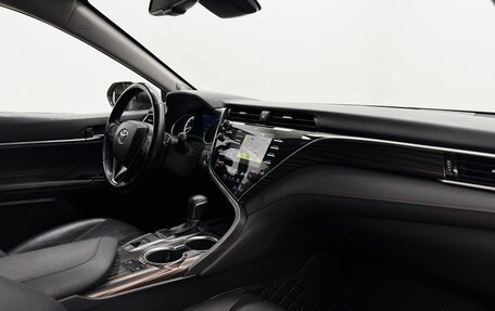 Toyota Camry, 2021 год, 3 489 000 рублей, 13 фотография
