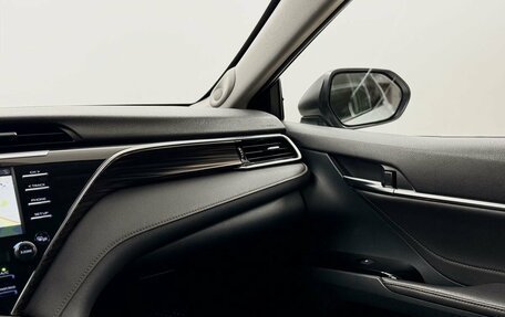 Toyota Camry, 2021 год, 3 489 000 рублей, 20 фотография