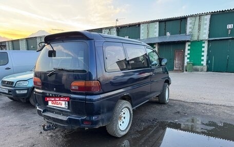 Mitsubishi Delica IV, 1996 год, 670 000 рублей, 5 фотография