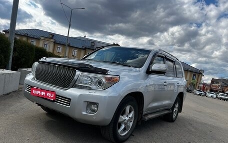 Toyota Land Cruiser 200, 2011 год, 2 850 000 рублей, 5 фотография