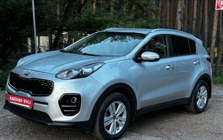 KIA Sportage IV рестайлинг, 2018 год, 2 030 000 рублей, 2 фотография