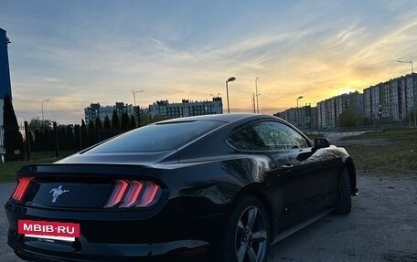 Ford Mustang VI рестайлинг, 2015 год, 2 200 000 рублей, 5 фотография