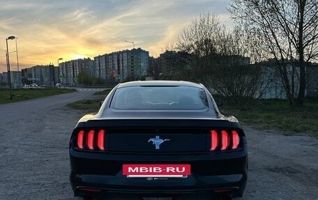 Ford Mustang VI рестайлинг, 2015 год, 2 200 000 рублей, 6 фотография