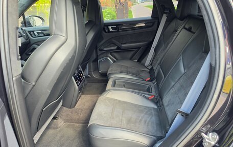 Porsche Cayenne III, 2022 год, 17 000 000 рублей, 9 фотография