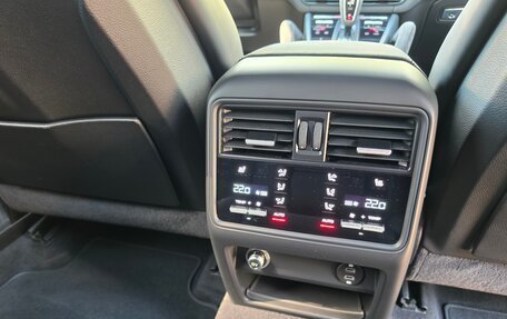 Porsche Cayenne III, 2022 год, 17 000 000 рублей, 21 фотография
