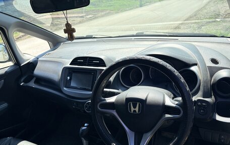 Honda Fit III, 2008 год, 600 000 рублей, 6 фотография