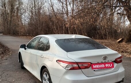 Toyota Camry, 2021 год, 2 600 000 рублей, 6 фотография