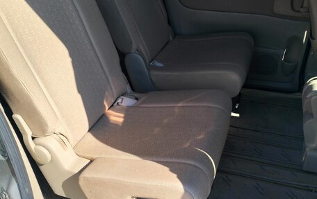 Nissan Serena III, 2005 год, 910 000 рублей, 21 фотография