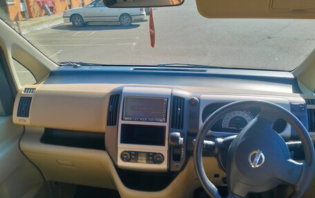 Nissan Serena III, 2005 год, 910 000 рублей, 20 фотография