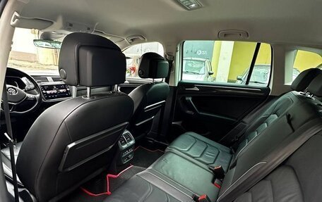 Volkswagen Tiguan II, 2019 год, 3 800 000 рублей, 12 фотография