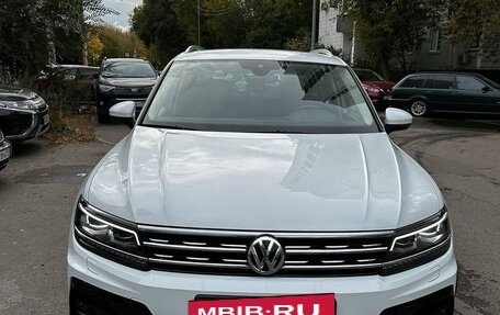 Volkswagen Tiguan II, 2019 год, 3 800 000 рублей, 3 фотография