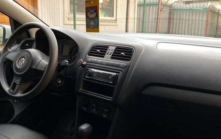Volkswagen Polo VI (EU Market), 2015 год, 1 050 000 рублей, 10 фотография