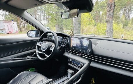 Hyundai Elantra, 2023 год, 2 600 000 рублей, 4 фотография