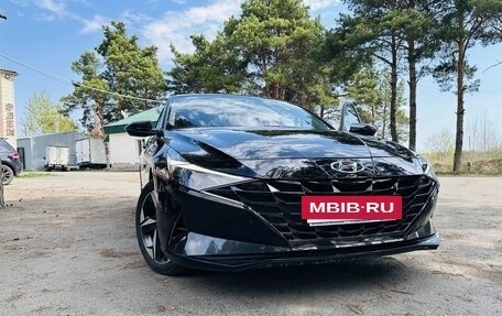 Hyundai Elantra, 2023 год, 2 600 000 рублей, 2 фотография