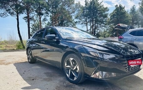 Hyundai Elantra, 2023 год, 2 600 000 рублей, 6 фотография