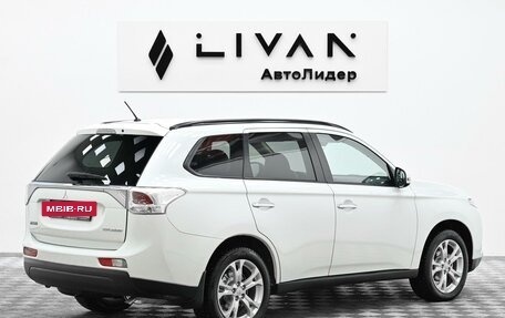 Mitsubishi Outlander III рестайлинг 3, 2014 год, 1 165 000 рублей, 4 фотография