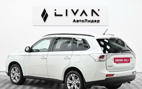 Mitsubishi Outlander III рестайлинг 3, 2014 год, 1 165 000 рублей, 2 фотография