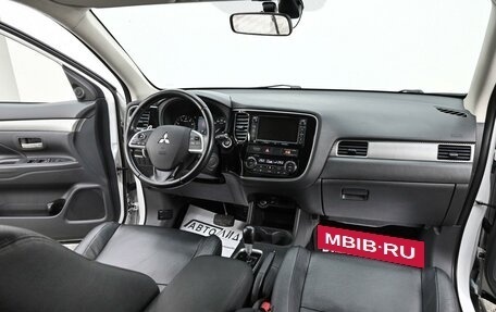 Mitsubishi Outlander III рестайлинг 3, 2014 год, 1 165 000 рублей, 5 фотография