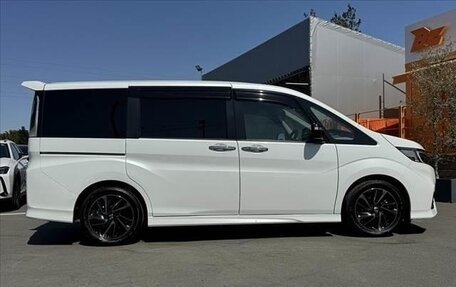 Honda Stepwgn IV, 2022 год, 1 870 333 рублей, 5 фотография