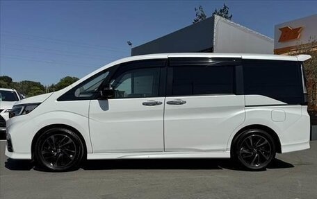 Honda Stepwgn IV, 2022 год, 1 870 333 рублей, 4 фотография