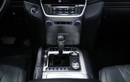 Toyota Land Cruiser 200, 2016 год, 7 190 000 рублей, 15 фотография