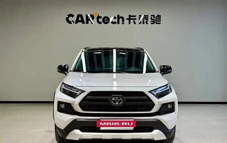 Toyota RAV4, 2024 год, 4 357 018 рублей, 2 фотография