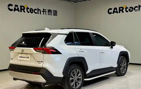 Toyota RAV4, 2024 год, 4 357 018 рублей, 5 фотография