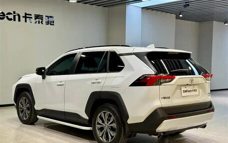 Toyota RAV4, 2024 год, 4 357 018 рублей, 7 фотография