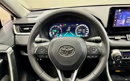 Toyota RAV4, 2024 год, 4 357 018 рублей, 13 фотография
