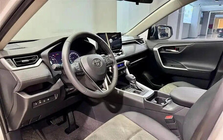 Toyota RAV4, 2024 год, 4 357 018 рублей, 11 фотография