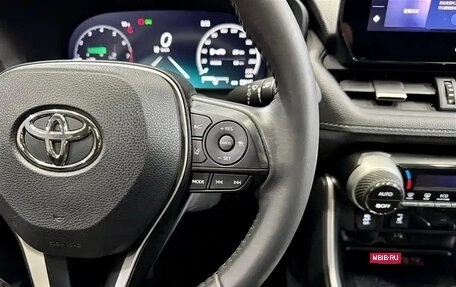 Toyota RAV4, 2024 год, 4 357 018 рублей, 16 фотография