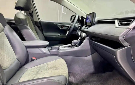 Toyota RAV4, 2024 год, 4 357 018 рублей, 22 фотография