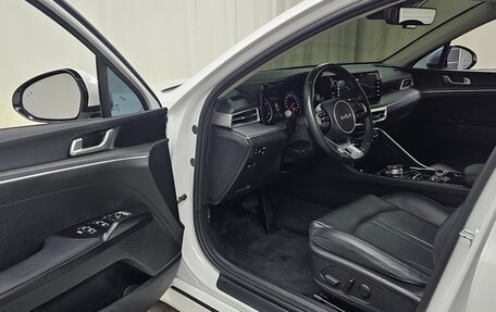 KIA K5, 2022 год, 2 303 000 рублей, 15 фотография