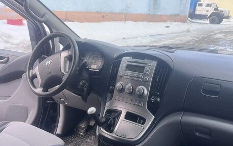 Hyundai H-1 II рестайлинг, 2008 год, 1 200 000 рублей, 6 фотография