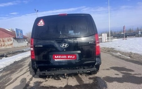 Hyundai H-1 II рестайлинг, 2008 год, 1 200 000 рублей, 3 фотография