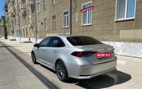 Toyota Corolla, 2021 год, 1 900 000 рублей, 2 фотография