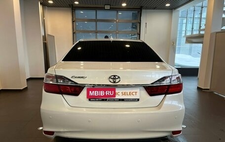 Toyota Camry, 2017 год, 1 798 400 рублей, 4 фотография
