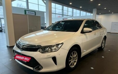Toyota Camry, 2017 год, 1 798 400 рублей, 7 фотография