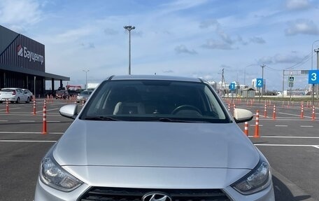 Hyundai Solaris II рестайлинг, 2018 год, 1 190 000 рублей, 1 фотография